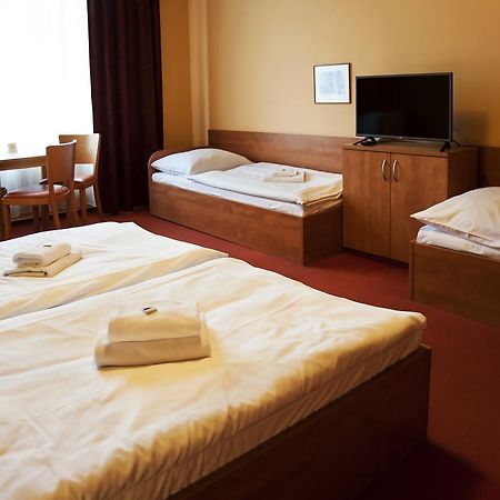 Hotel Hron Náchod Zewnętrze zdjęcie