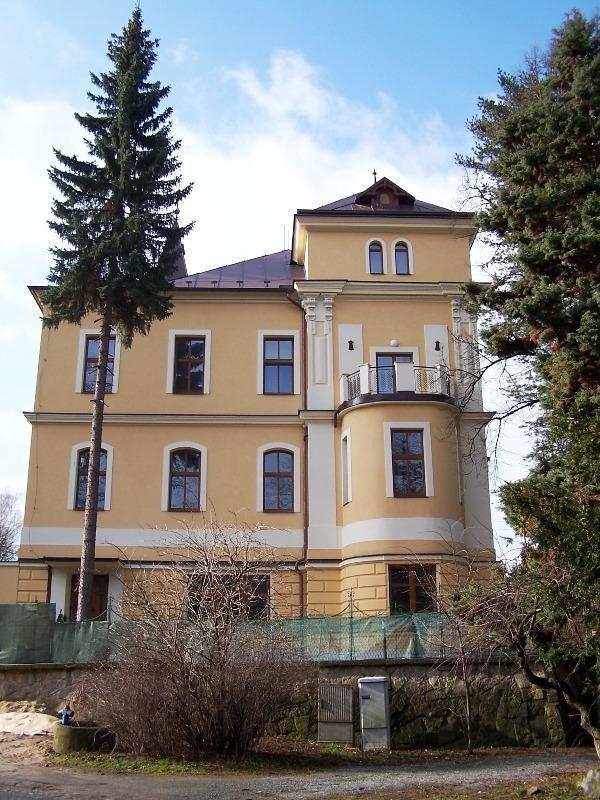 Hotel Hron Náchod Zewnętrze zdjęcie