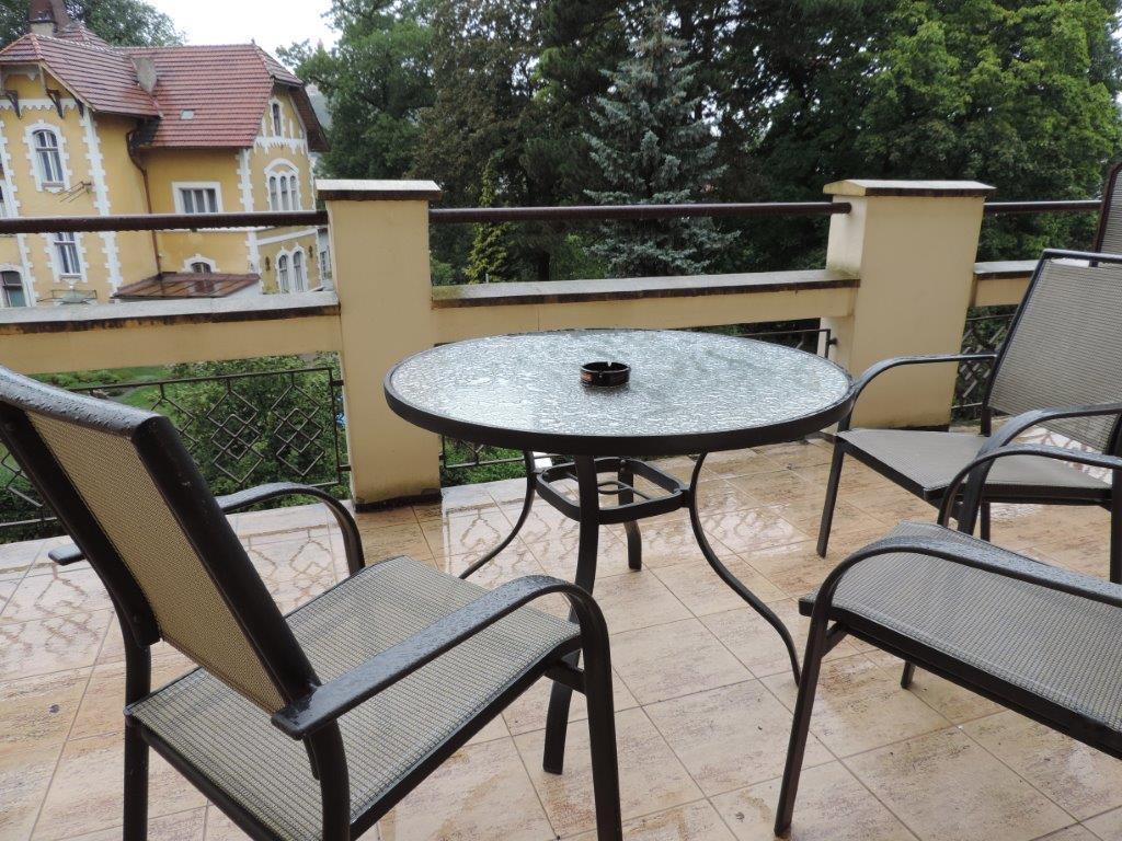 Hotel Hron Náchod Zewnętrze zdjęcie