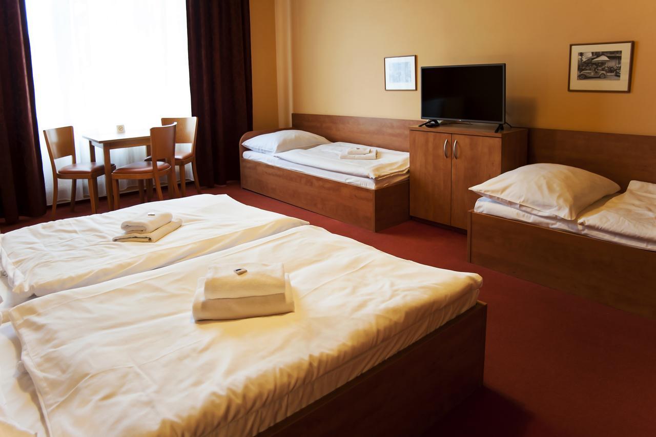 Hotel Hron Náchod Zewnętrze zdjęcie