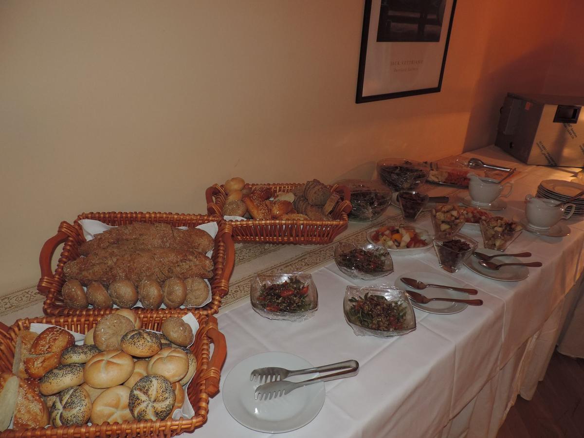 Hotel Hron Náchod Zewnętrze zdjęcie