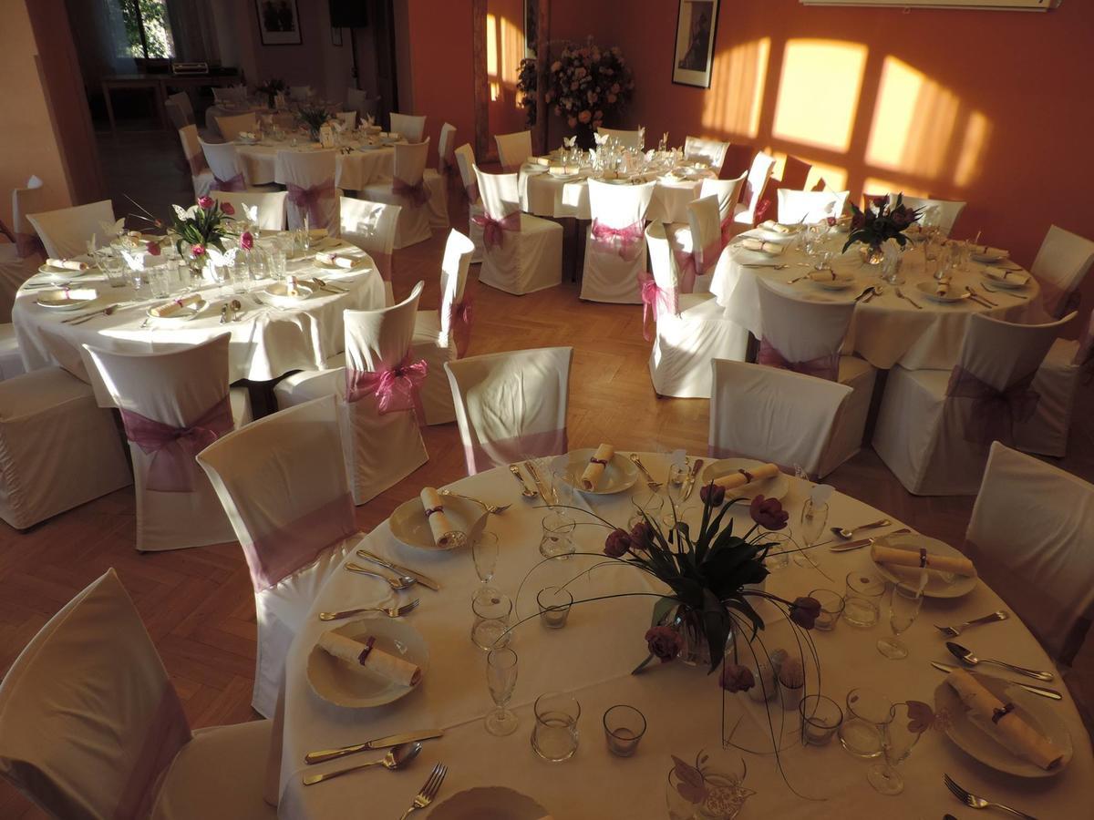 Hotel Hron Náchod Zewnętrze zdjęcie
